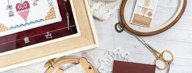 materiale și mostre de broderie